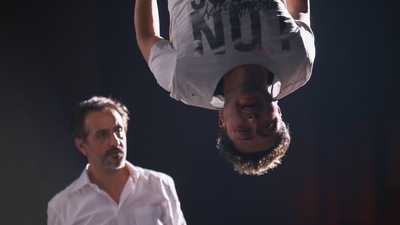 Ruhi Sarı'dan iki film birden