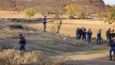 Cinayet zanlısı polise ateş açtı