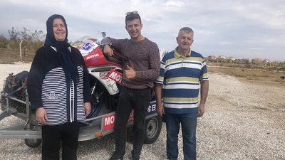 Aile boyu motosiklet sevdası