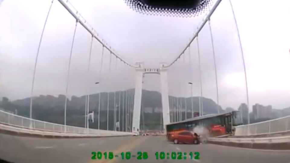 Durağı kaçıran yolcu şoförle kavga etti: 13 ölü!