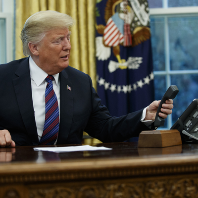 Trump'tan Pekin'e kritik telefon!