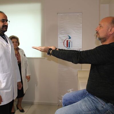 Benim başıma gelmez demeyin! Bir anda yüzünü bile yıkayamaz hale geldi...