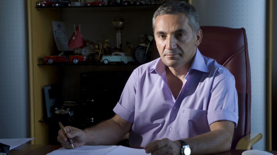 Vergi listesinin 9'uncu sırasındaki Şükrü Avşar kimdir?