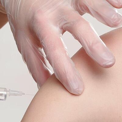 'Aşıların önemini yadsımıyoruz'