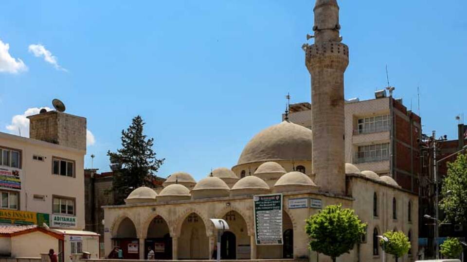 Adıyaman Cuma namazı saat kaçta?