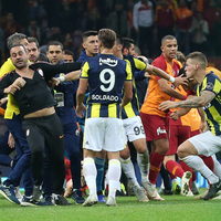 Kavga soyunma odasına da taştı!