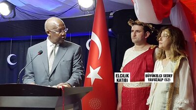 Antik Yunan kıyafeti giyen Büyükelçi ile ilgili Dışişleri'nden açıklama