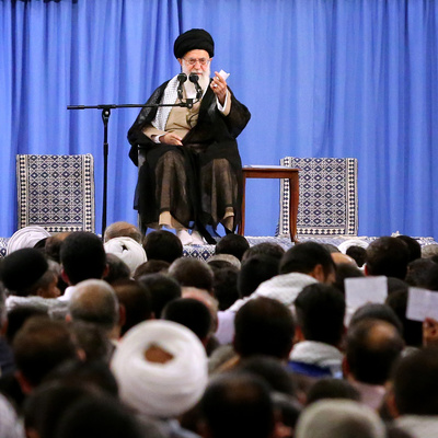 Hamaney: ABD çökmeye doğru gidiyor!