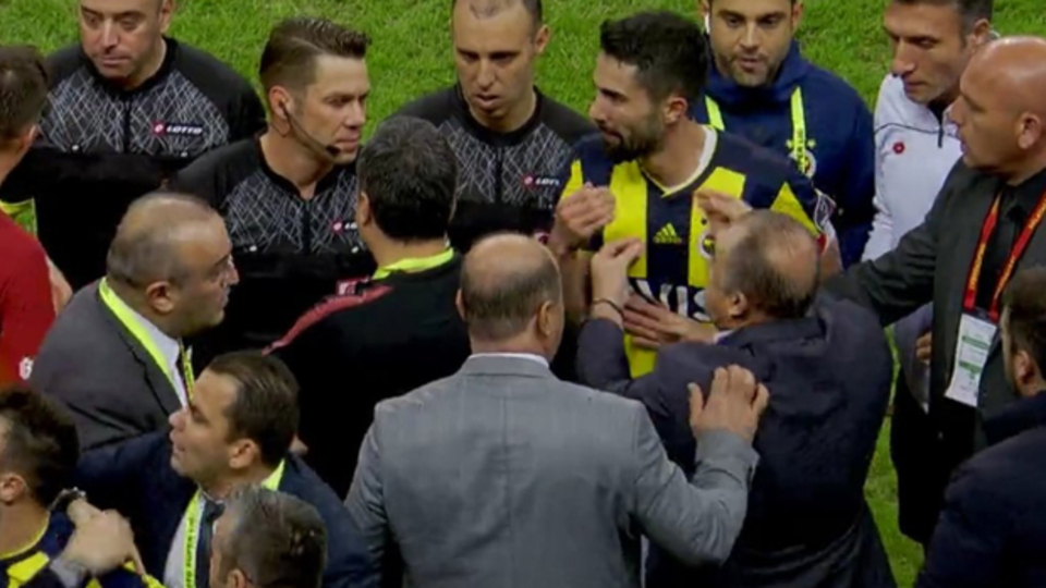 "Senin gibi hakemler..."