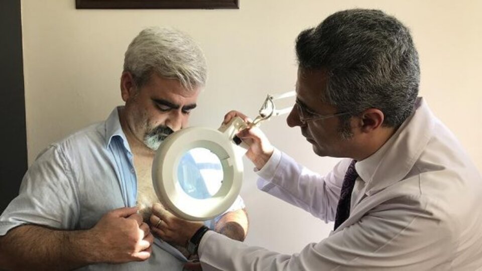 Köpek memesi hastalığıyla yıllardır mücadele ediyor