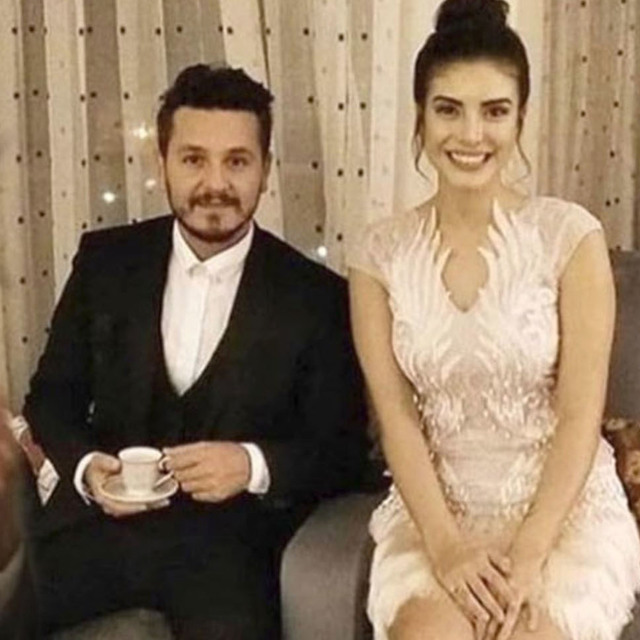 Ünlü çiftin mutlu günü