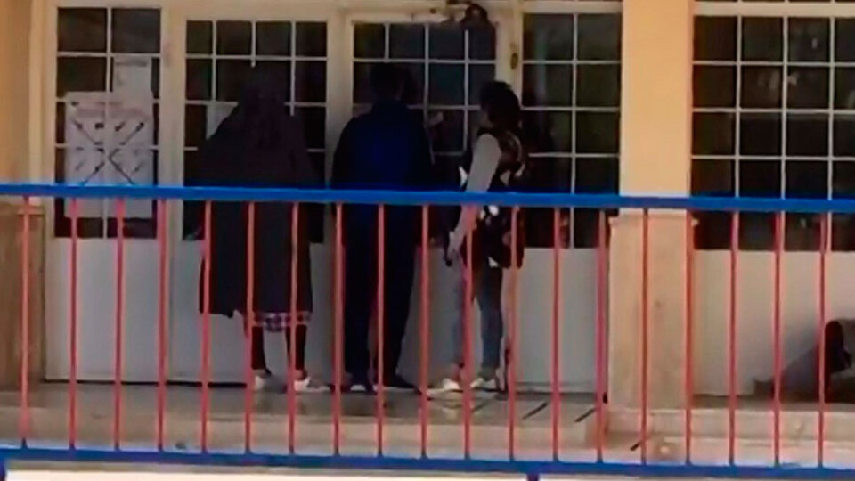 KPSS'ye giren eşine kimlik yetiştirmek isterken başına gelmeyen kalmadı