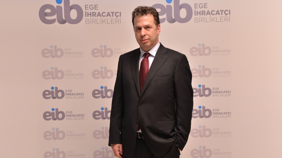 Tütün sektöründe tek tip paket ve kapalı dolap krizi