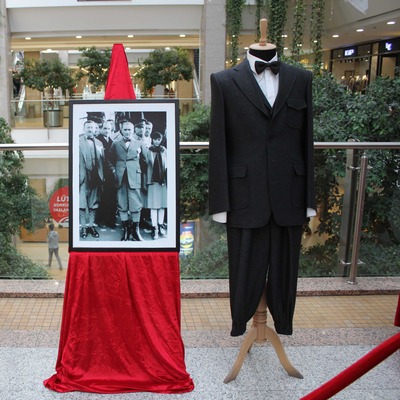 Atatürk'ün giysileri sergileniyor