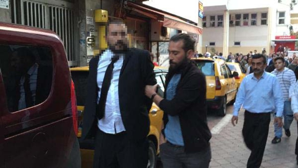 'Para problem değil, çözün şu kelepçeyi'