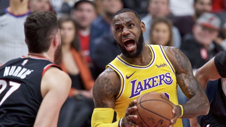 Lakers, Trail Blazers'ı 16 maç sonra yendi