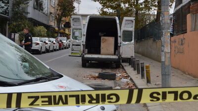 Küçükçekmece'de şüpheli paket alarmı