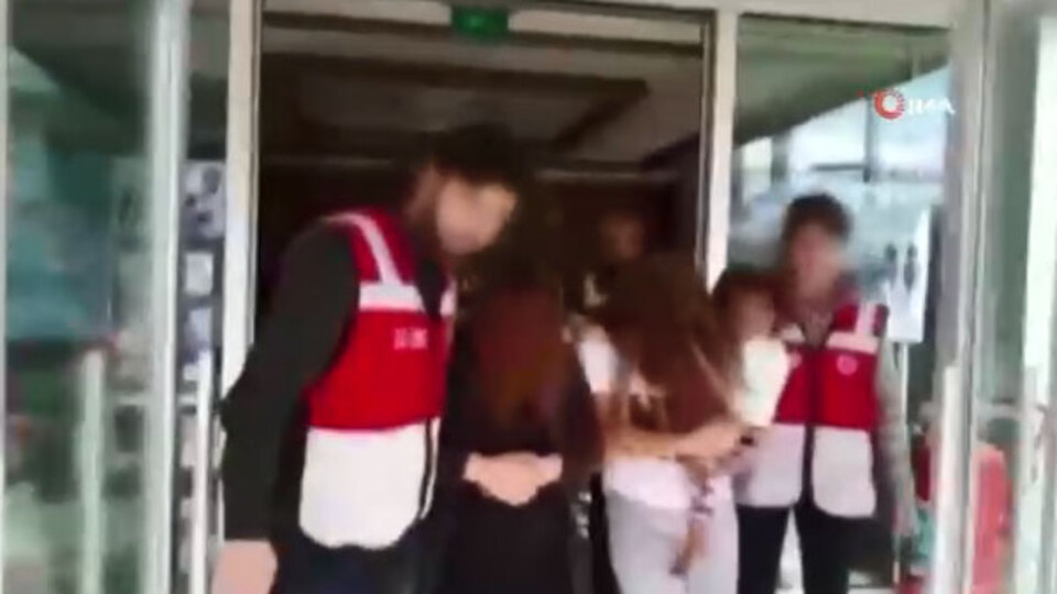 İstanbul'da 4 kişilik 'büyücü' şebekesi çökertildi