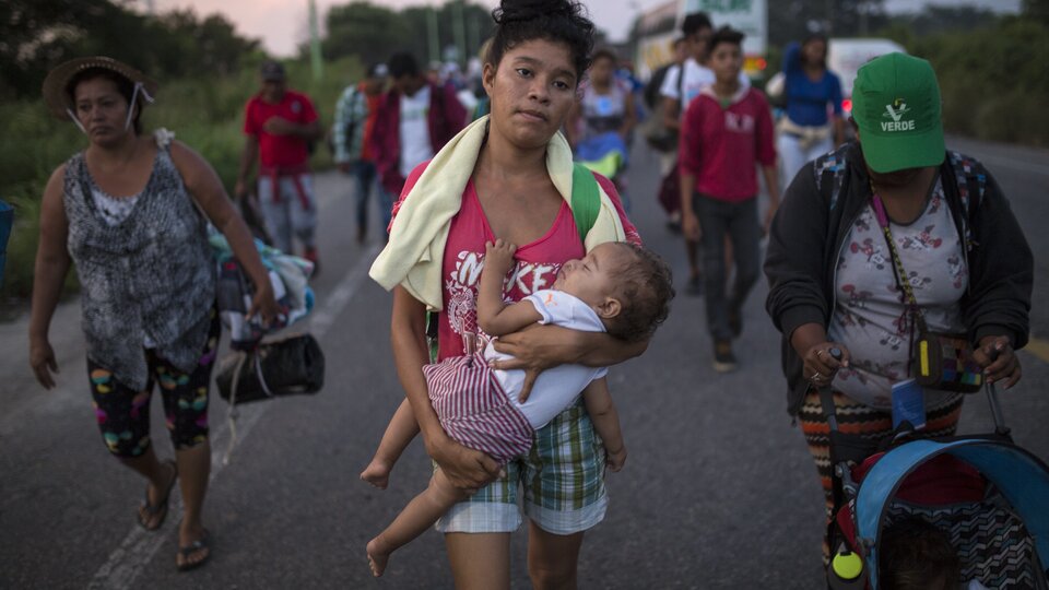ABD'ye ilerleyen ilk göçmen kafilesi Meksika'nın başkentinde!