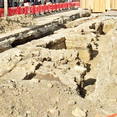 Tarih fışkırıyor