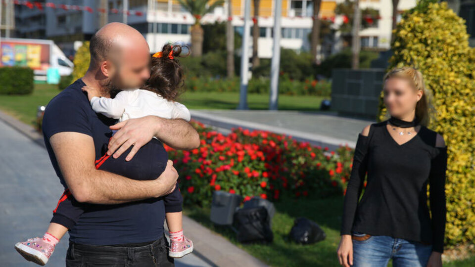 Uykusunda söylediklerini duyunca dehşete düştüler!