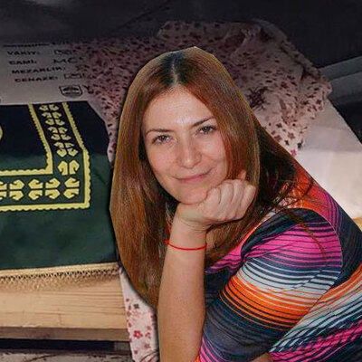 Cenazede acı olay! Tabutunun üstün koydular