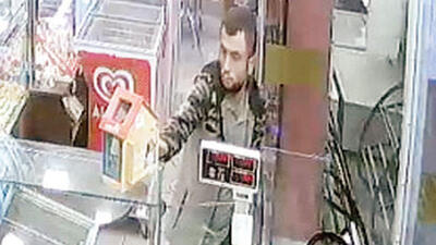 Lösemili çocukların kumbarasını çaldı!