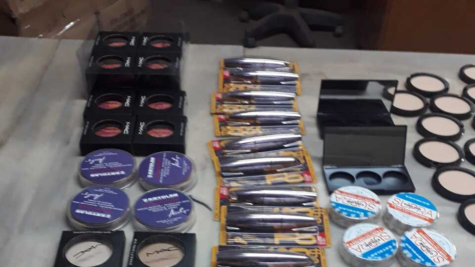 Sahte kozmetik imalathanesine operasyon