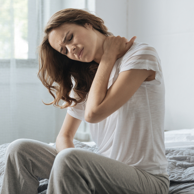 Ağrısı boynuna doğru yayılanlar dikkat! O sizin de hastalığınız olabilir