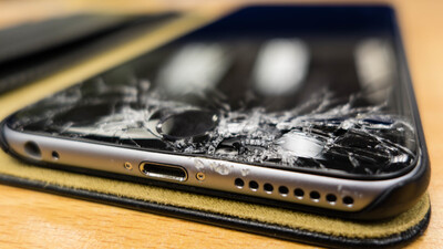 Ekranı kırılmış bir telefondaki veriler nasıl kurtarılır?