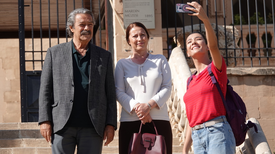 Kadir İnanır'a iyi gelen film