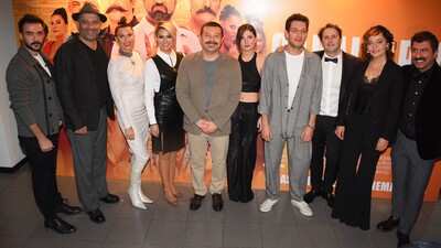 Çakallar özel gösterimde bir araya geldi