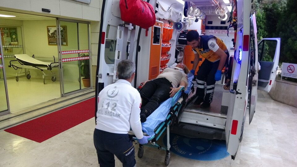 Eşiyle tartışan kadın, balkondan aşağı atladı