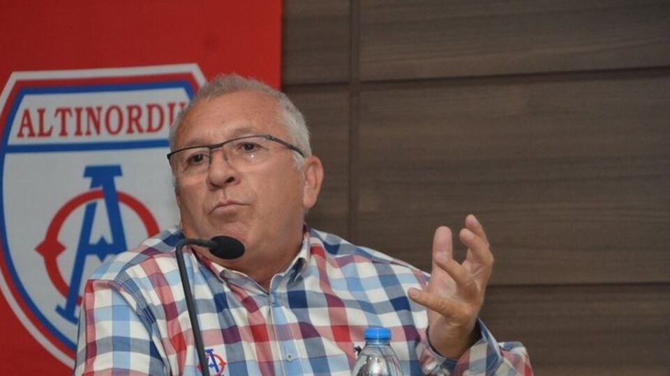 Sigara öfkesi! Kapıyı gösterdi
