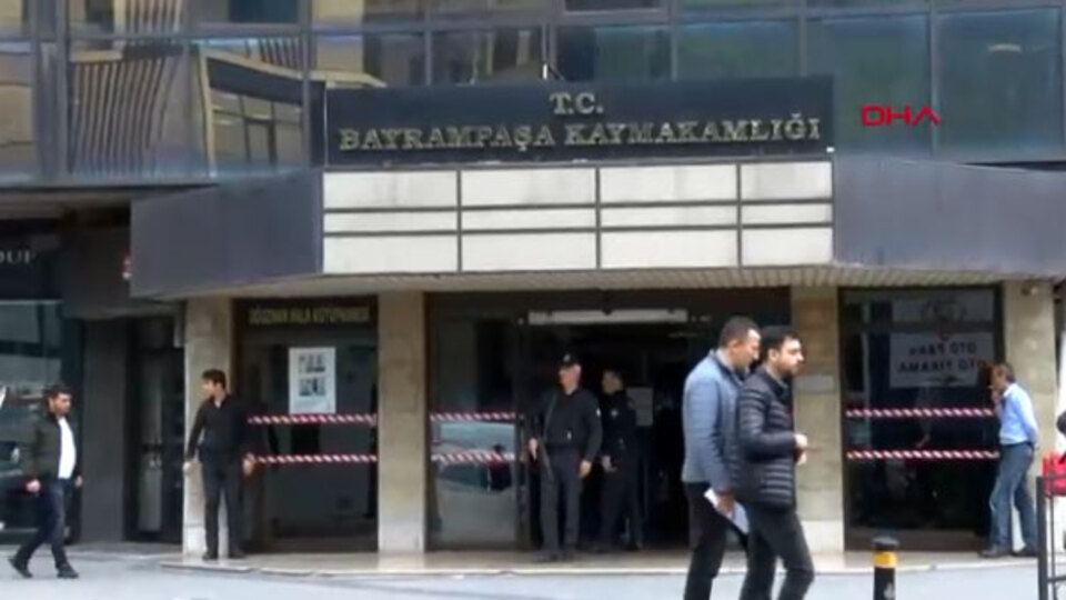 Bayrampaşa'da kaymakamlık binasında intihar girişimi