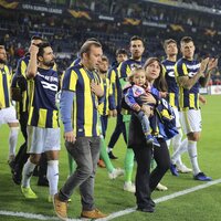 Fenerbahçeli futbolcular Koray Şener’i unutmadı
