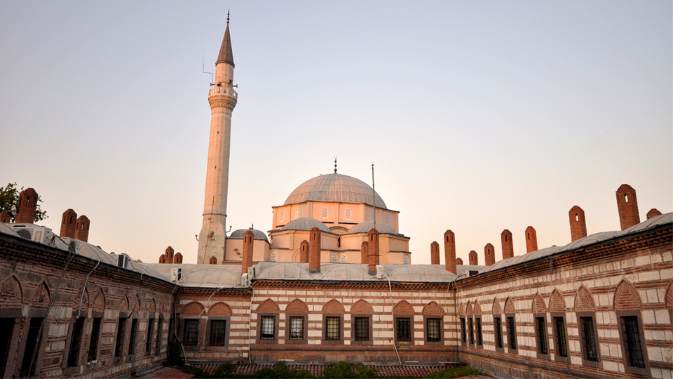 İzmir Cuma namazı saat kaçta?