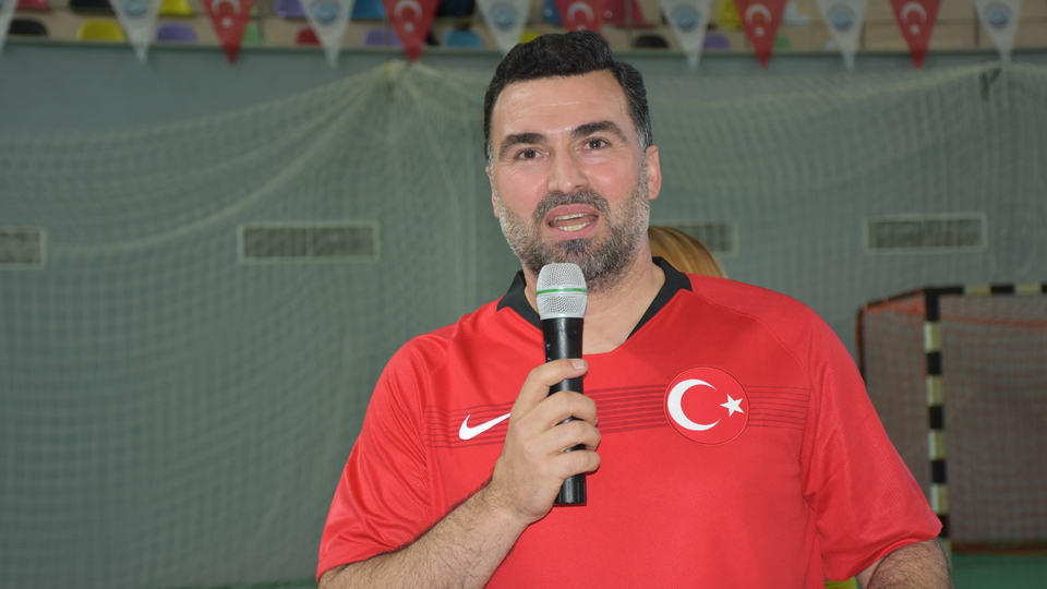 "Türkiye'de futbol battı"