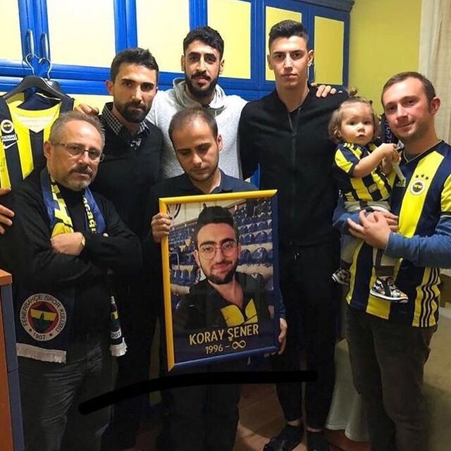 Fenerbahçeli futbolculardan Koray'ın ailesine ziyaret