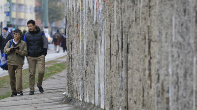 Utanç duvarı 29 yıl önce yıkıldı: Tarihi anların tanıkları anlatıyor