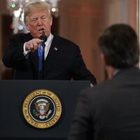 Trump sinyali verdi: Başka gazetecilere de uygulanabilir