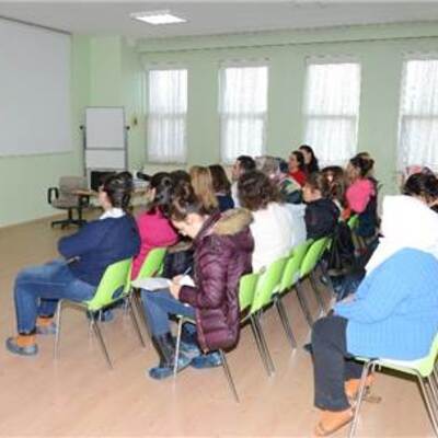 Velilere okul sırası gözüktü!