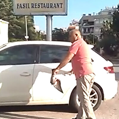 Çocukların oyun oynadığı parkta dehşete düşüren olay!