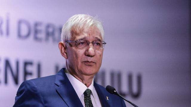 "VAR, futbolun önüne geçiyor"