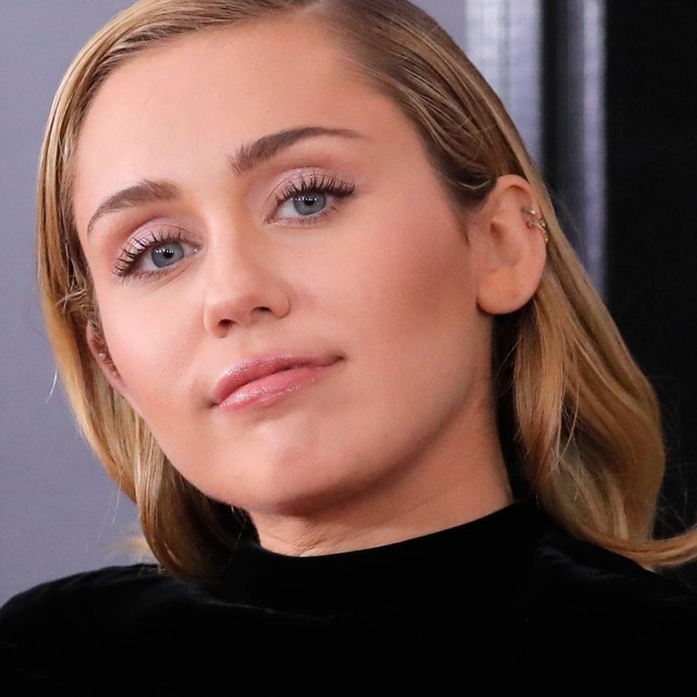 Miley Cyrus'un evi yandı