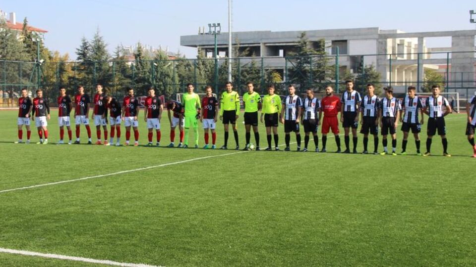 Yok böyle maç! 9 dakikada başlarına gelmeyen kalmadı