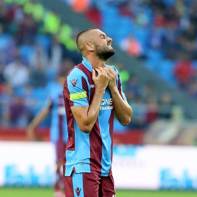 Burak Yılmaz için flaş karar!