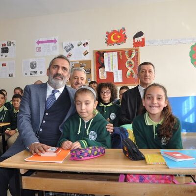 Bakan Selçuk ve Yavuz Bingöl hayranlıkla dinledi