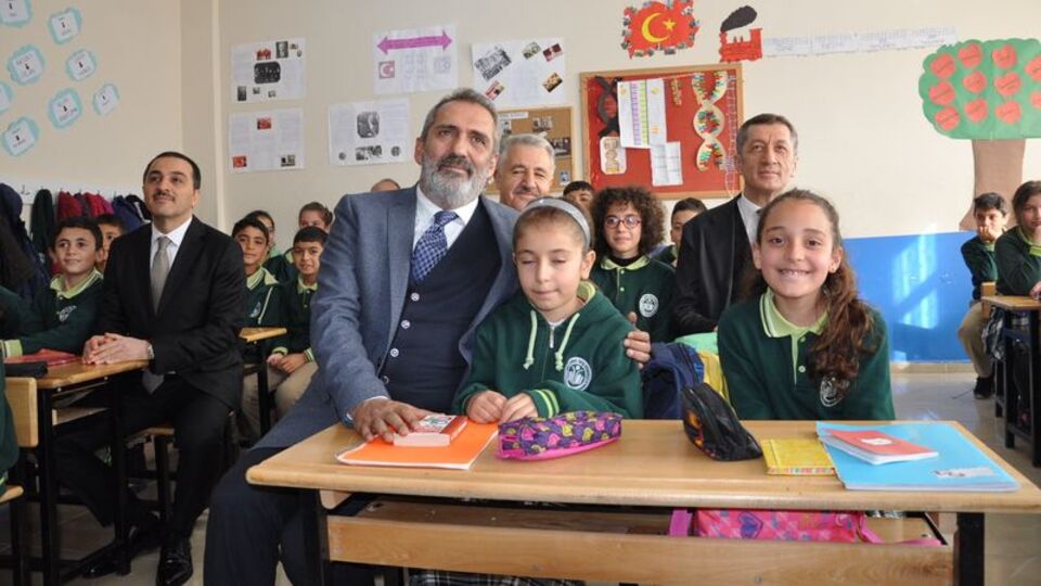 Bakan Selçuk ve Yavuz Bingöl hayranlıkla dinledi