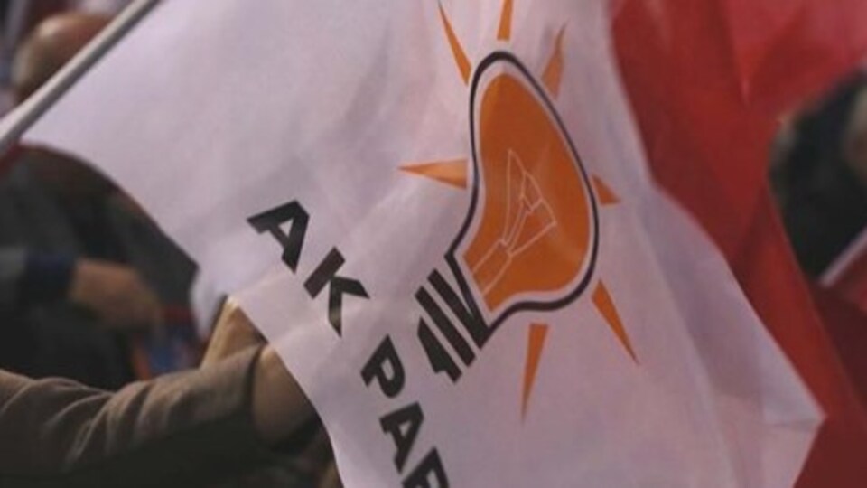 AK Parti'de aday adaylığı başvuru süresi uzatıldı